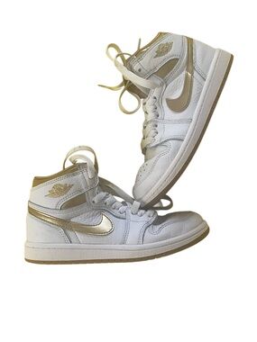Nike Jordan 1 Retro High Top OG Little Kid Unisex Sneakers White & Gold